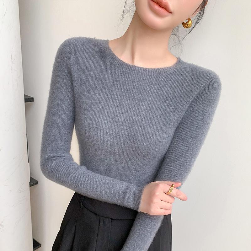 Women's Slim Fit Seamless Wool Base Layer Top - Elegant Ribbed Solid Color