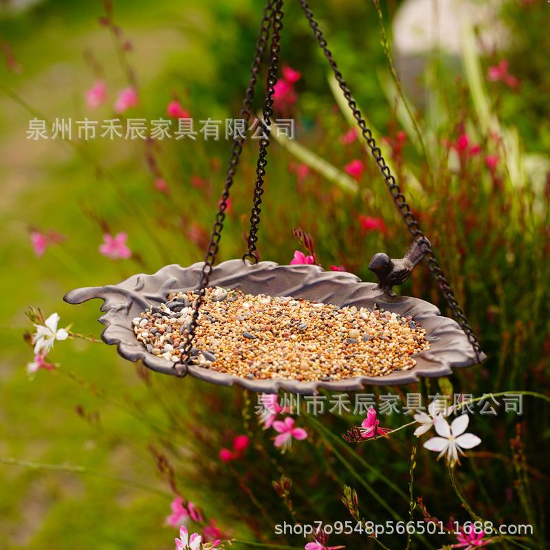 Leaf Shaped Hanging Bird Feeder Metal Garden Bird Feeder with Chain Iron Decorative Outdoor Wild Bird Feeding Station