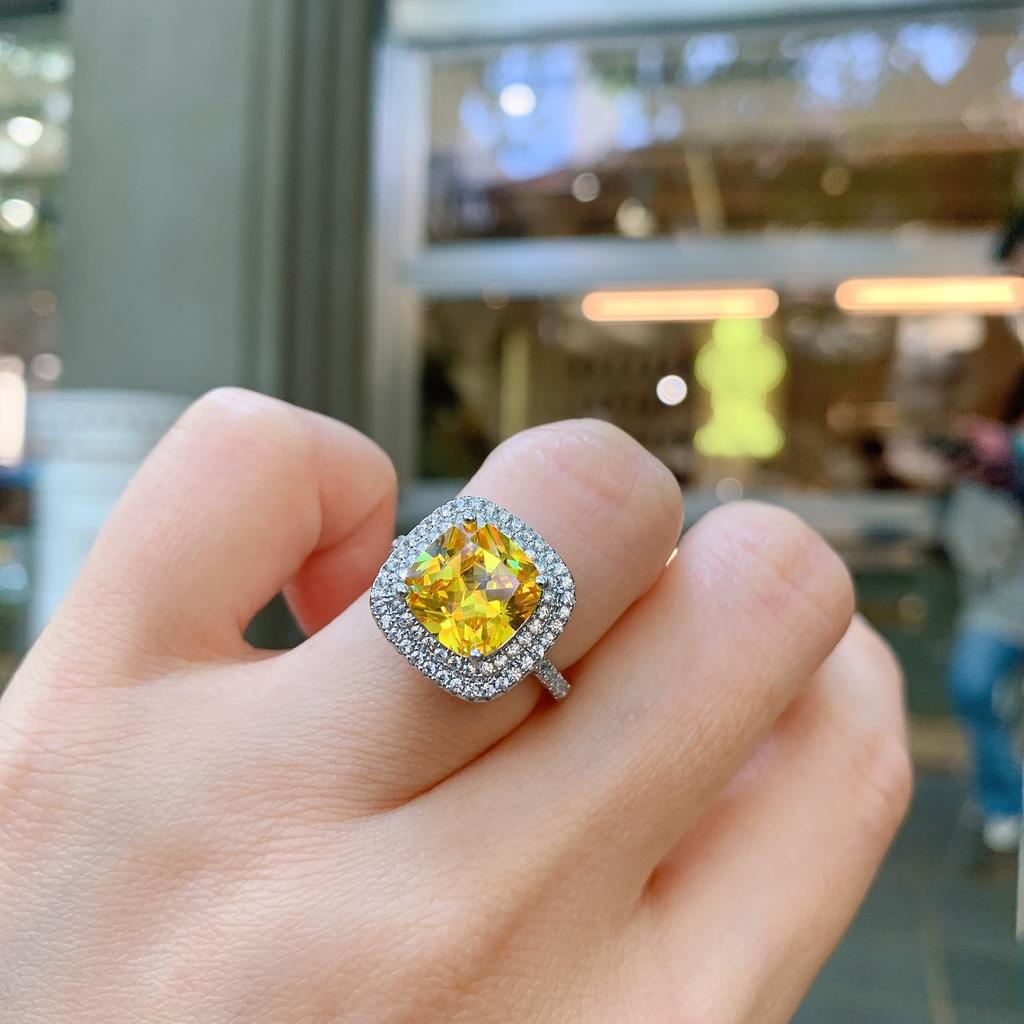 Jewelry Xiaoqing Simulation Yellow Diamond Princess Square Set, Main Stone 12 * 12 10 * 10 8 * 8