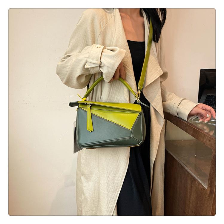 Портативная сумка через плечо с узором личи — фото 7