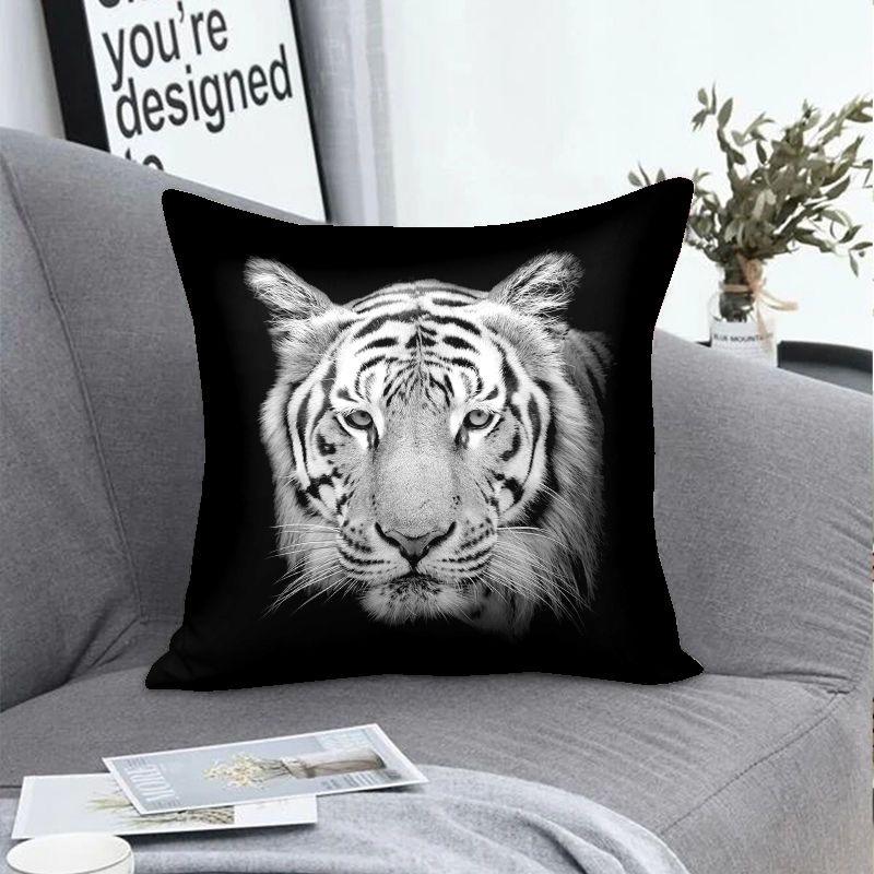 Black and White Personality Lion Pillowcase In The Wind Student Room Decorative Pillow Sofa Cushion Cover Boys Pillow Cover