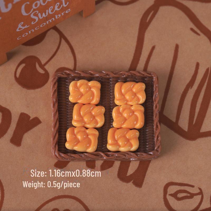 

Мини-игровой набор «Еда»: Круассан, тост, сумка «Кошачий коготь», крем «сделай сам», клей, шпилька, гвоздь, аксессуары из смолы