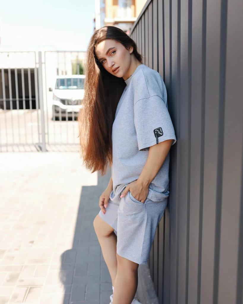 Stylish Women’s Set – Oversized Tee with Drop Shoulders & Bermuda Shorts, Summer, 8400-057 HC