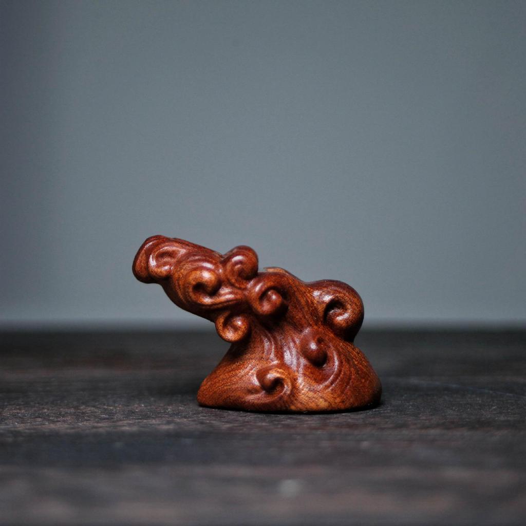 Blackwood Magnetic Whale Simulation Living Room Ornament - High-End Solid Wood Creative Toy Gift for Clients.