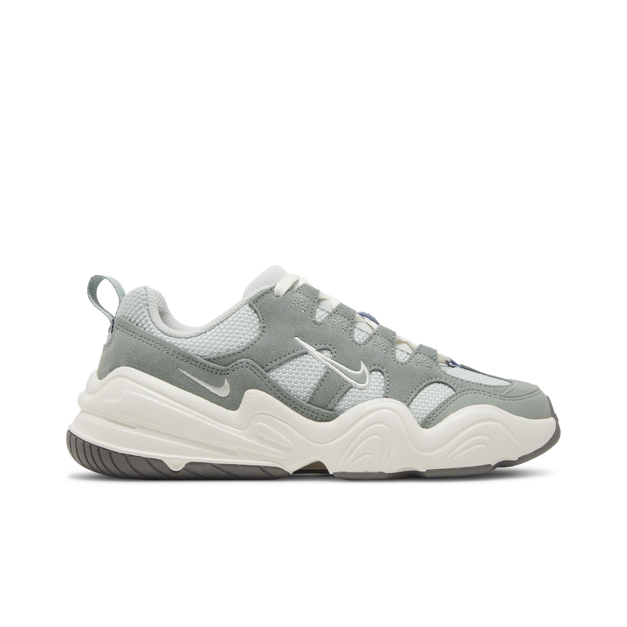 Nike Womens Tech Hera `Mica Green`