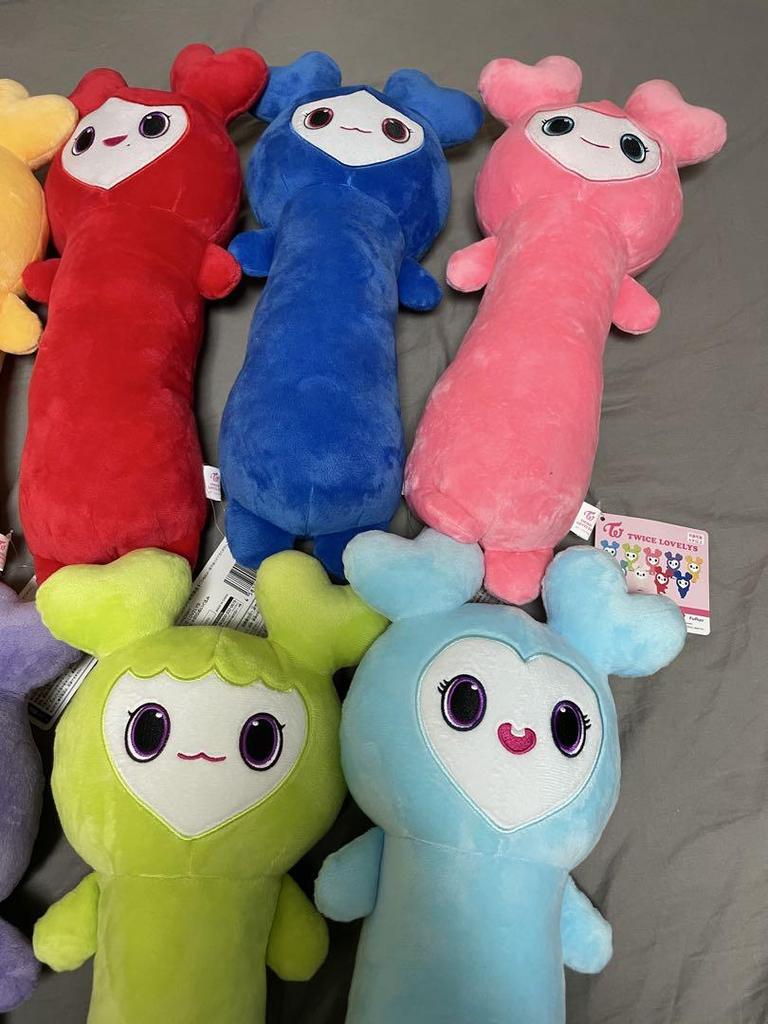 [USED] Limited TWICE gigo limited plush toy complete NobiFunya body pillow