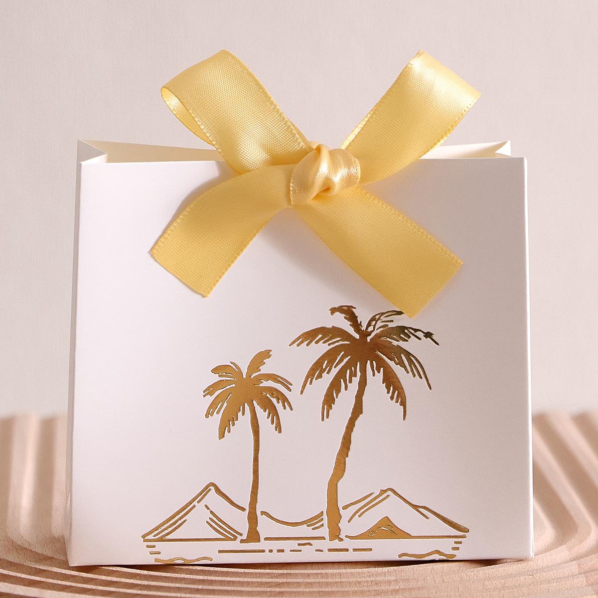 

10Pcs Mini Saudi Arabia Gift Bags for National Day - Elegant Green & Gold Design with Palm Tree Motif - Perfect for Sweets 10pcs