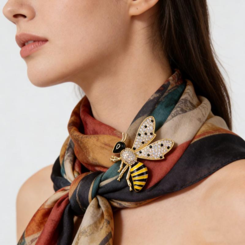 Fashion Creative Animal Insect Bee Brooches Women Clothing Coat Suit Jewelry Accessories Gifts