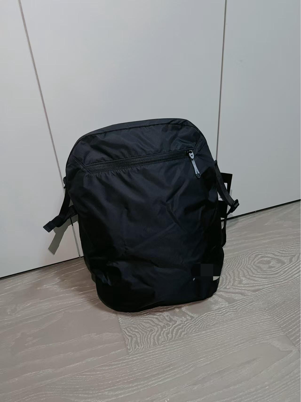 

12 л Унисекс Легкий Водонепроницаемый Рюкзак для Путешествий, Ноутбуков и Студентов 12L чёрный