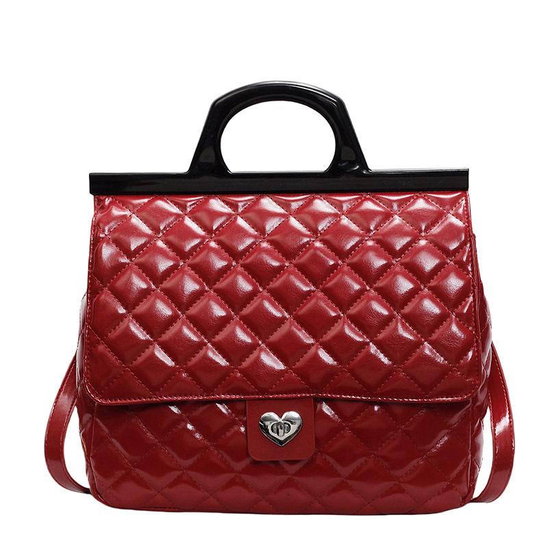 

Тренд, мода, индивидуальность, портфель-ромб большой вместимости, женский досуг, ощущение высокого класса, рюкзак с несколькими способами ношения.