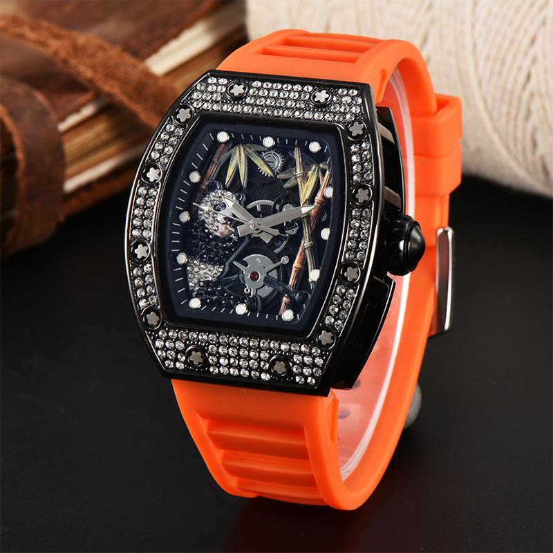 25 New Diamond Quartz Watch Panda Bamboo Hollow Dial Fashion Sports Quartz Watch