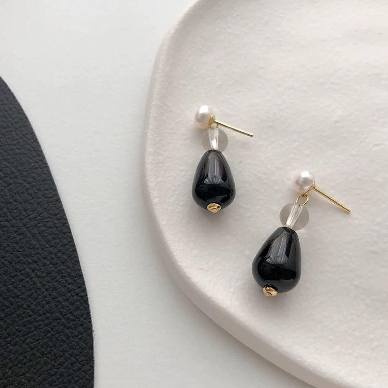Темпераментные черно-белые с ретро-простым натуральным жемчугом, кристаллом, черным агатом, серьги-капли, длинные серьги, серебряная игла, серьги, благородные и красивые silver needle