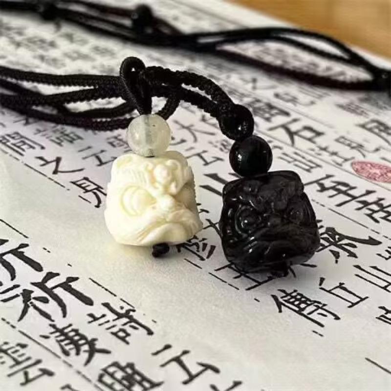 Löwentanz-Anhänger Chinesische Imitation Obsidian Löwentanz Schlüsselbein-Kette Nische High-End-Halskette Trendige Halskette