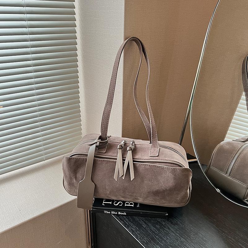 Suede bag women's large-capacity new autumn and winter retro shoulder underarm bag commuter pillow bag