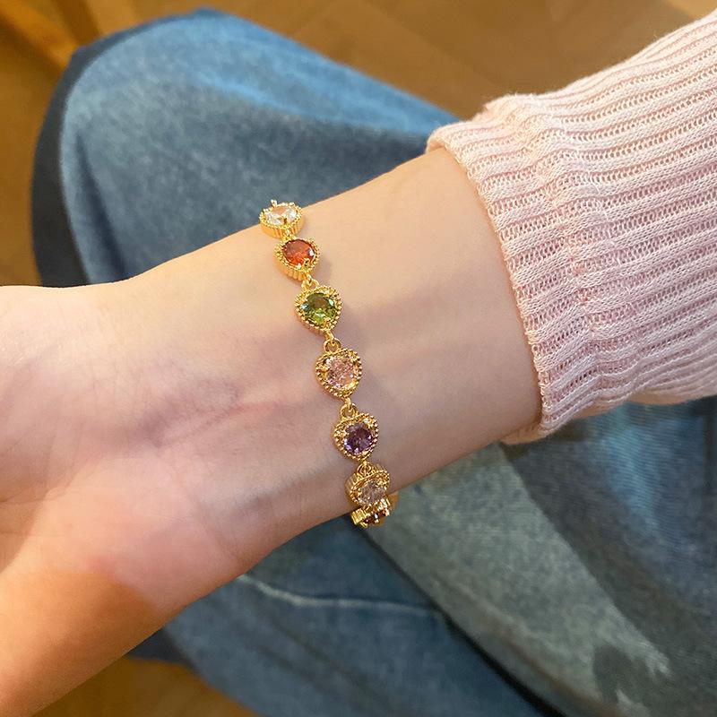 Korean color zircon heart-shaped bracelet fashion exquisite versatile bracelet light luxury niche high-end jewelry women