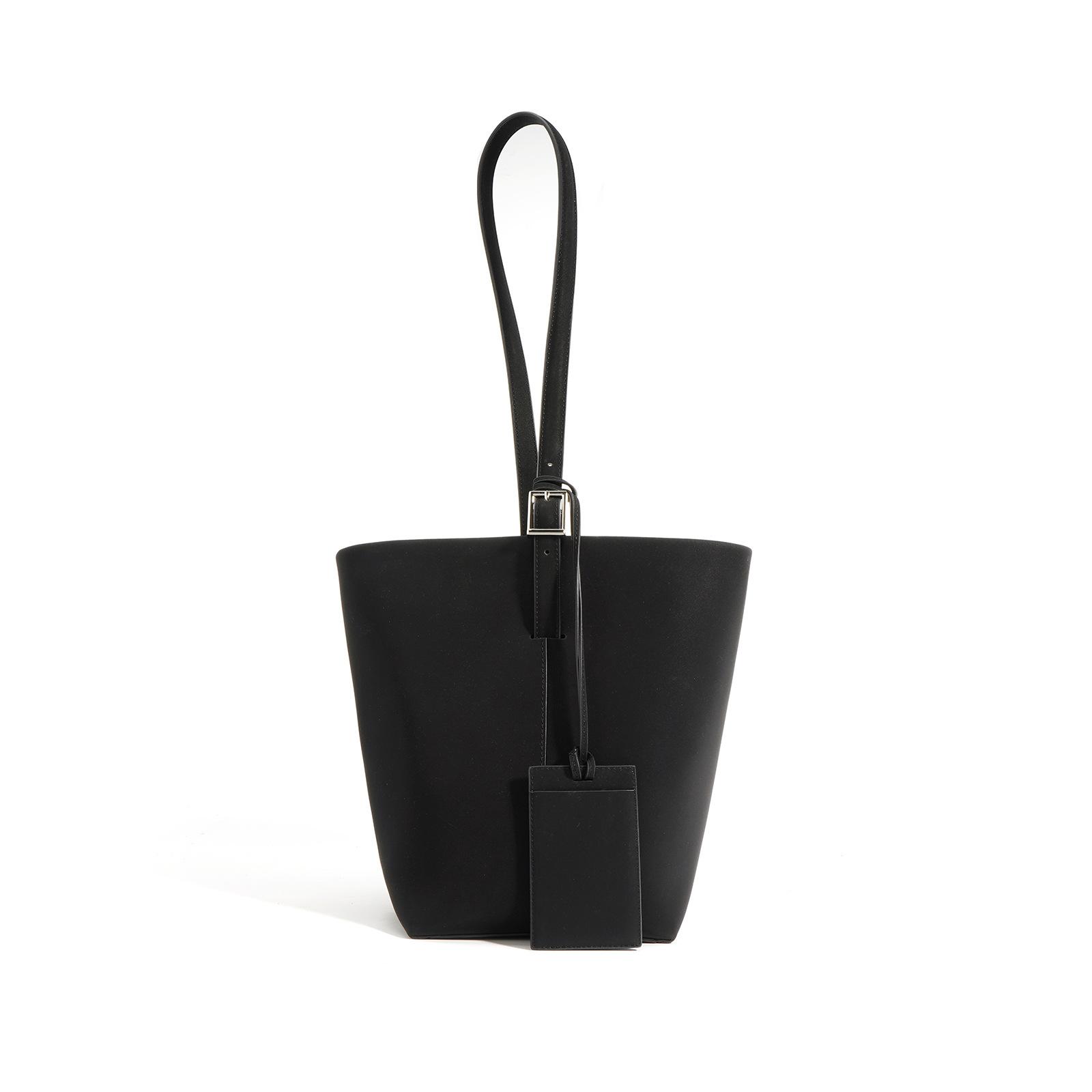 

Нишевая сумка-ведро в стиле ретро из мягкой коровьей кожи для通勤, женская, новая 2025 года, большая вместительная сумка-мессенджер через плечо