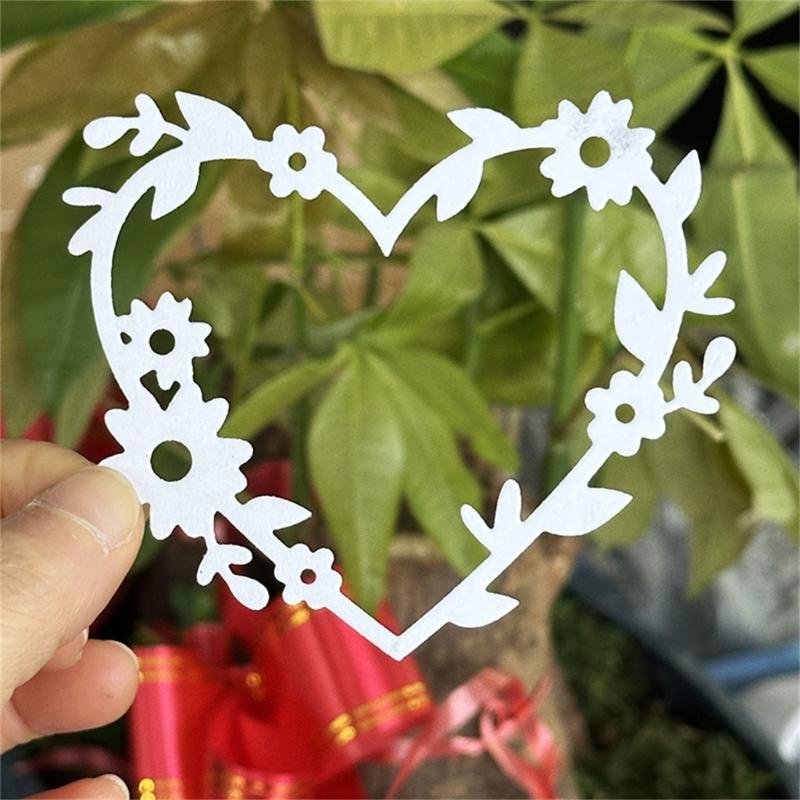 Flower Frame Cutting Dies Heart Shape Metal Die Cuts Embossing Templates Molds Cuts Stencils for Card Photo Decoration