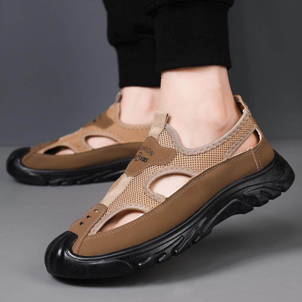 Men's Sandals Summer Hollow Hole Shoes Outdoor Non-slip Breathable Casual Pig Cage Shoes Men's One-pedal Beach Shoes