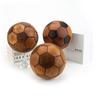 Teakholz Fußball Dekoration mit traditioneller Holzverbindung für Kinderzimmer und als Geschenk