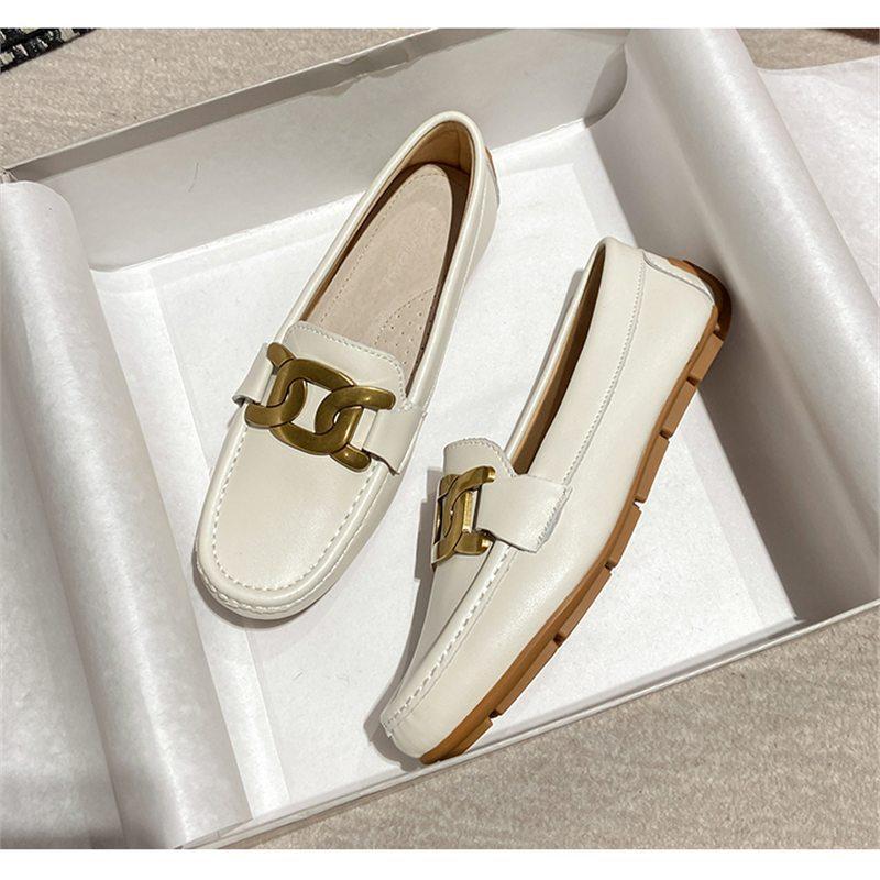 Hong Kong leather flat loafers British style small leather shoes women's 2025 spring new lazy metal buckle Doudou single shoes