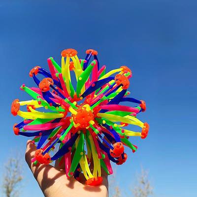 Colorful Expandable Stress Ball Rainbow Sensory Fidget Ball for Kiids Outdoor Sports Toys Durable Plastic Magic Balls Toys
