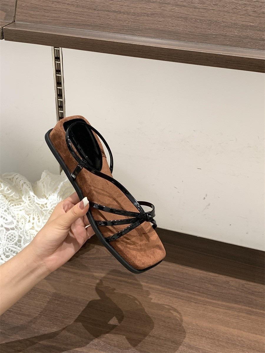 

Mori women s thick heel cool slippers women s outer wear with skirt 2025 summer open-toed hollow platform fashion Roman shoes 40