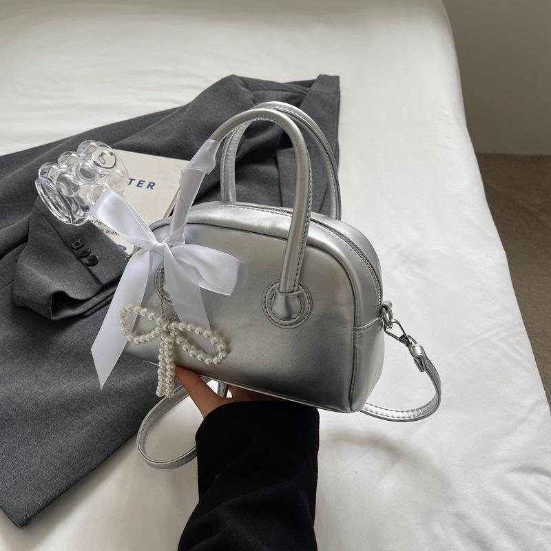 Portable Bowling Bag Women's 2025 New Fashion Pillow Bag Versatile Messenger Bag Small Square Bag