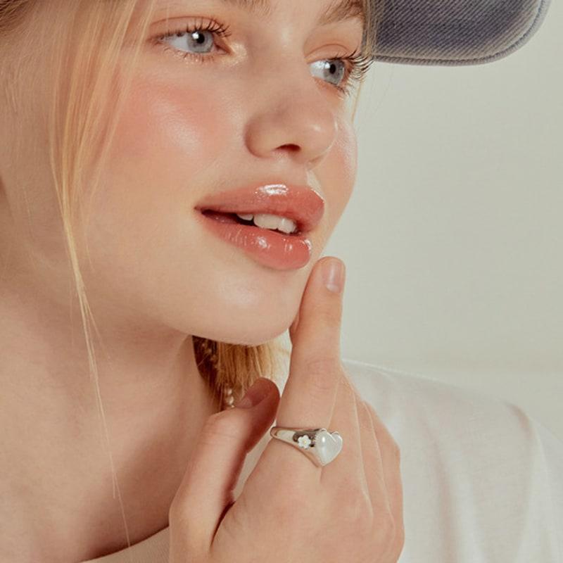 Tatiana Colored Heart Bold Ring CR1802