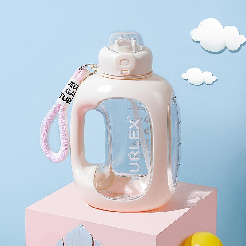 Large-capacity Sports Water Bottle with Straw, Heat-resistant Portable Water Bottle for Students in Summer