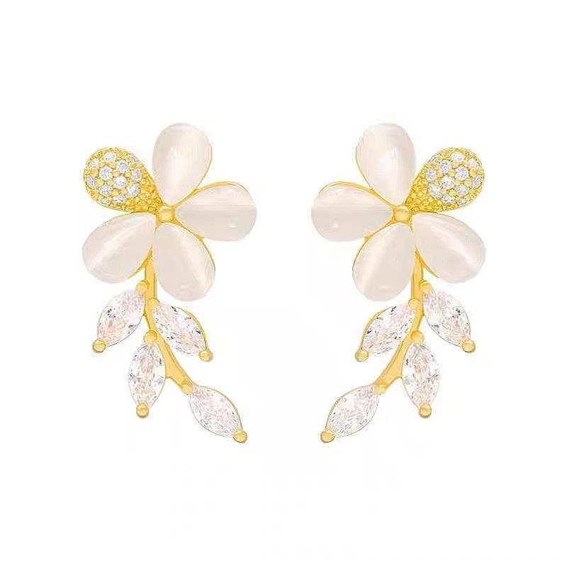 Japan and Korea fashion new opal earrings creative flower simple temperament earrings versatile exquisite trendy earrings