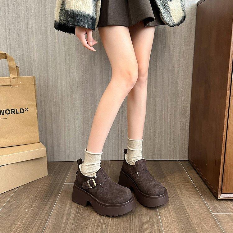 [Yushilai] Suede Thick-soled Warm Short Boots for Women In the Winter of 2025, the New Retro Thick-heeled Temperament Is a Pedal.