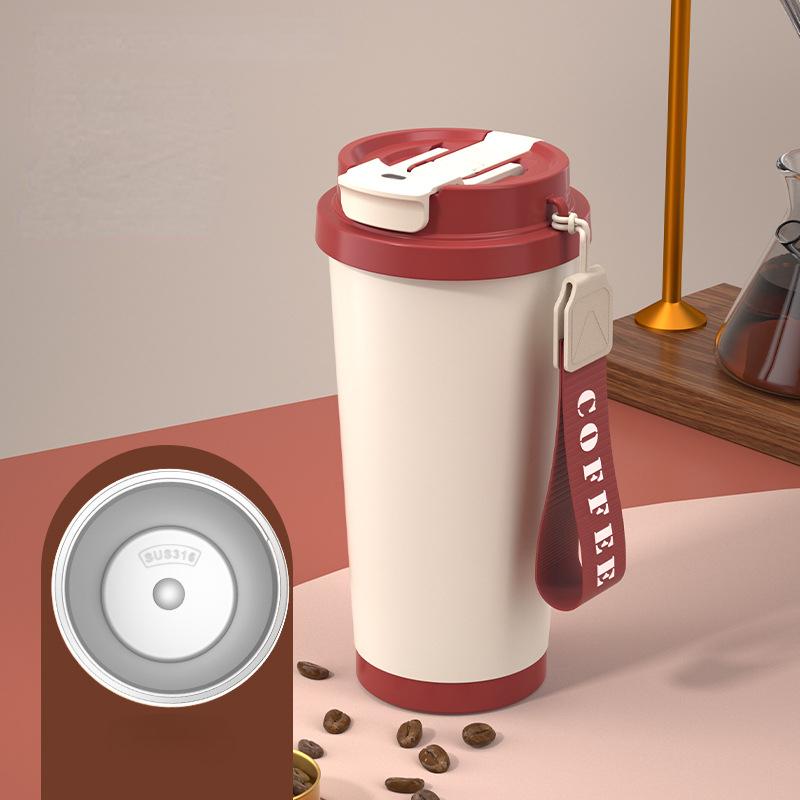 

Простая и вместительная термокружка из нержавеющей стали 316, двухслойная керамическая кофейная кружка для питья, автомобильная портативная кружка для воды с соломинкой 530ml красный