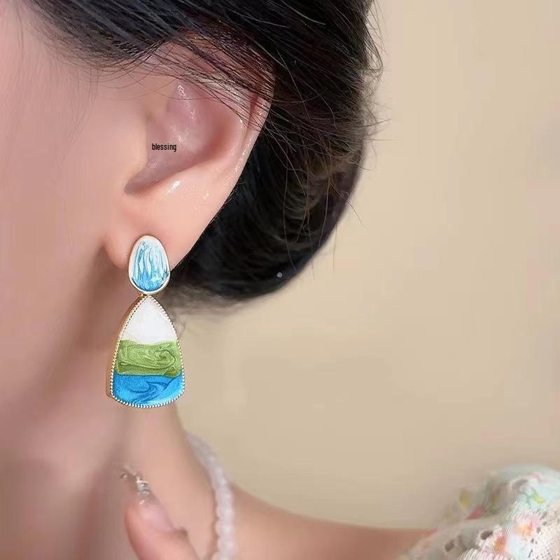 Sunset Glow Gradient Pink Drip Oil Ear Clips - No Piercing Luxury Enamel Earrings