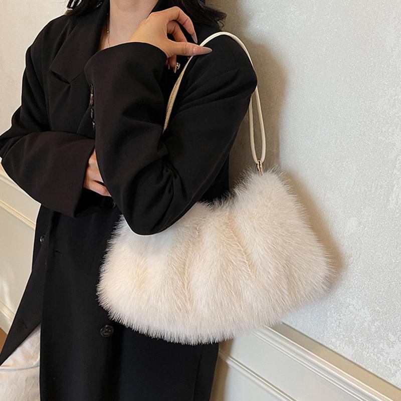 Women's Large Capacity Shoulder Bag Solid Color Plush Imitation Fur Handbag For Autumn And Winter Fashion