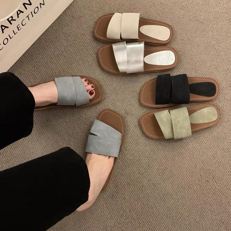 2025 New Summer Retro Square Toe Open Toed Flat Slippers for Women's Summer Dress Fairy Style Seaside Vacation Beach Sandals