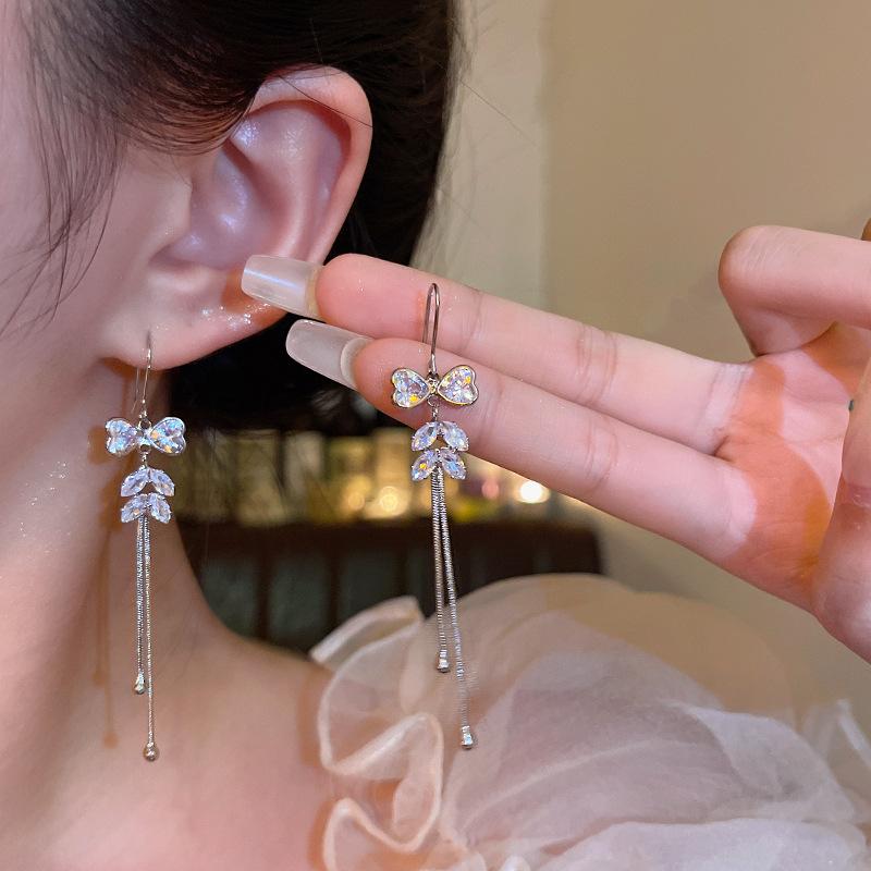 Exquisite Flash Zircon Bow Stud Earrings Women's Light Luxury Earrings Long Fringed Ear Jewelry