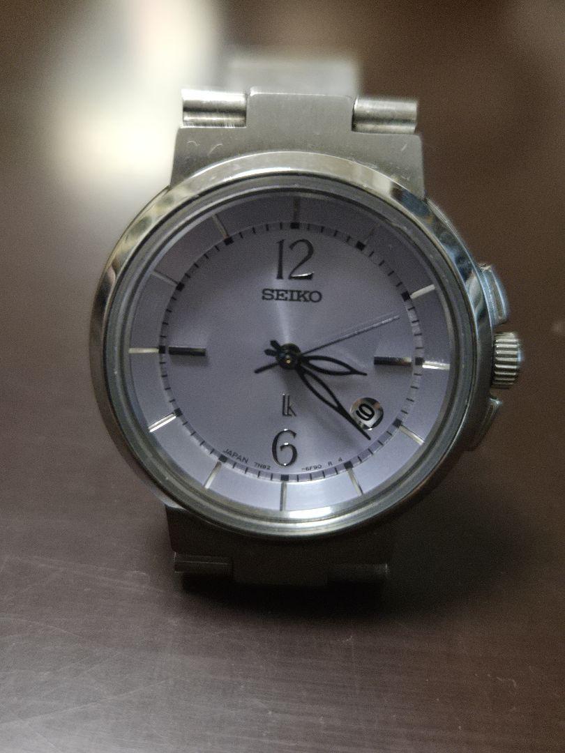 

[Б/У] Вставьте батарейку Seiko Lucia