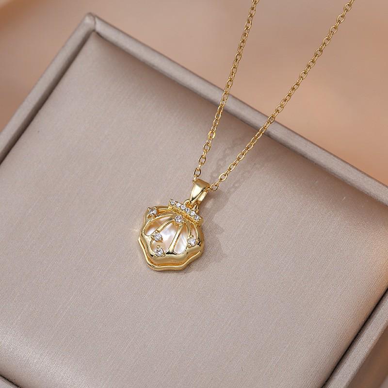 Women's Fashion Heart Pendant Necklace - Elegant, Simple Design, Versatile Clavicle Chain Jewelry