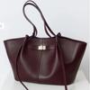 Lightweight and Spacious 2026 New Wing Bag Women's High-End Style Handbag Commuter Mom Tote Bag