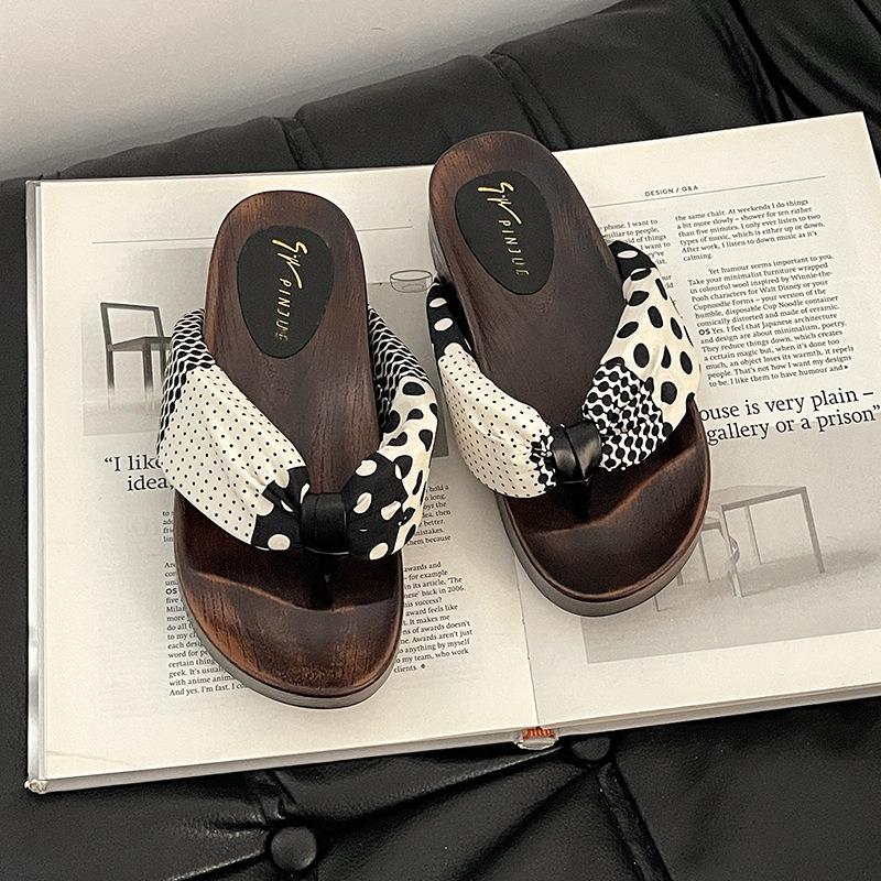 Thick-soled Shoes Herded Shoes Retro and Niche Flip-flops for Women's New Style