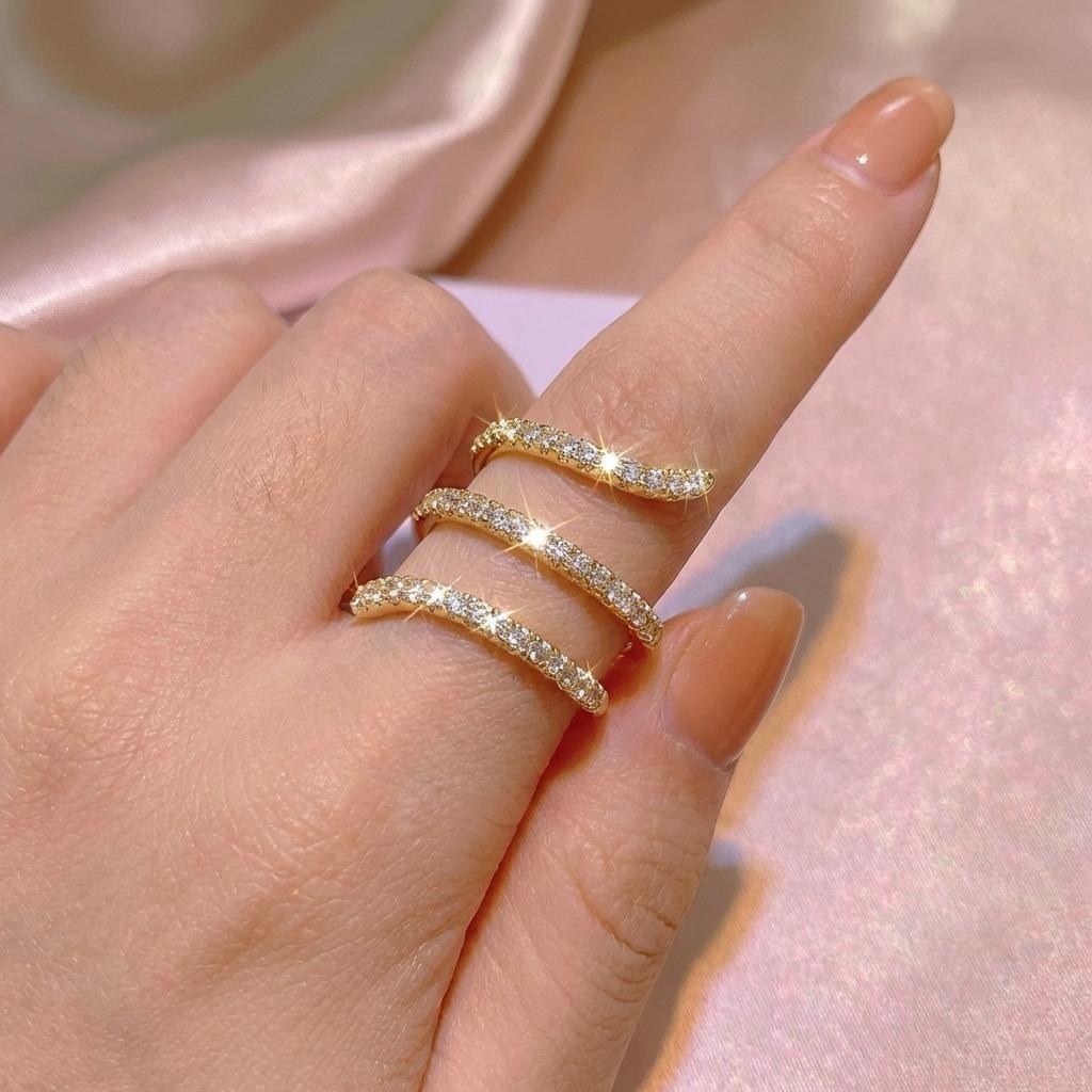Trendy Exquisite Spiral Wrap Ring for Women Multilayer Sparkly Crystal Zircon Finger Ring Summer Festival Boho Statement Jewelry