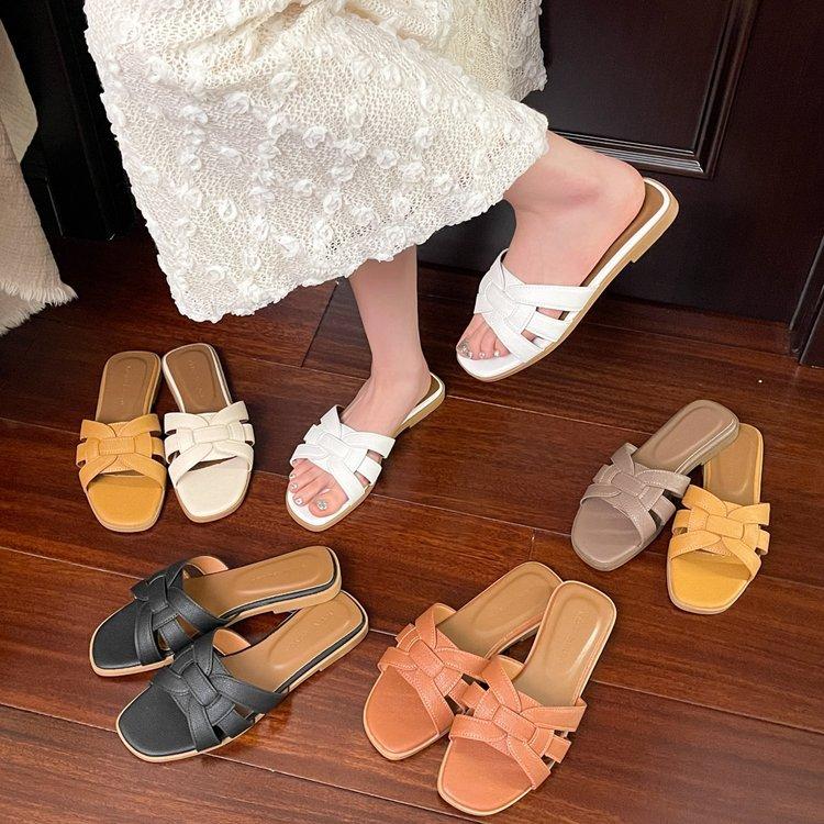 Foreign Trade Large Size Slippers Women's New Square Head Flat Bottom Simple Word In Summer 2025 Casual Beach Cool Slippers Women