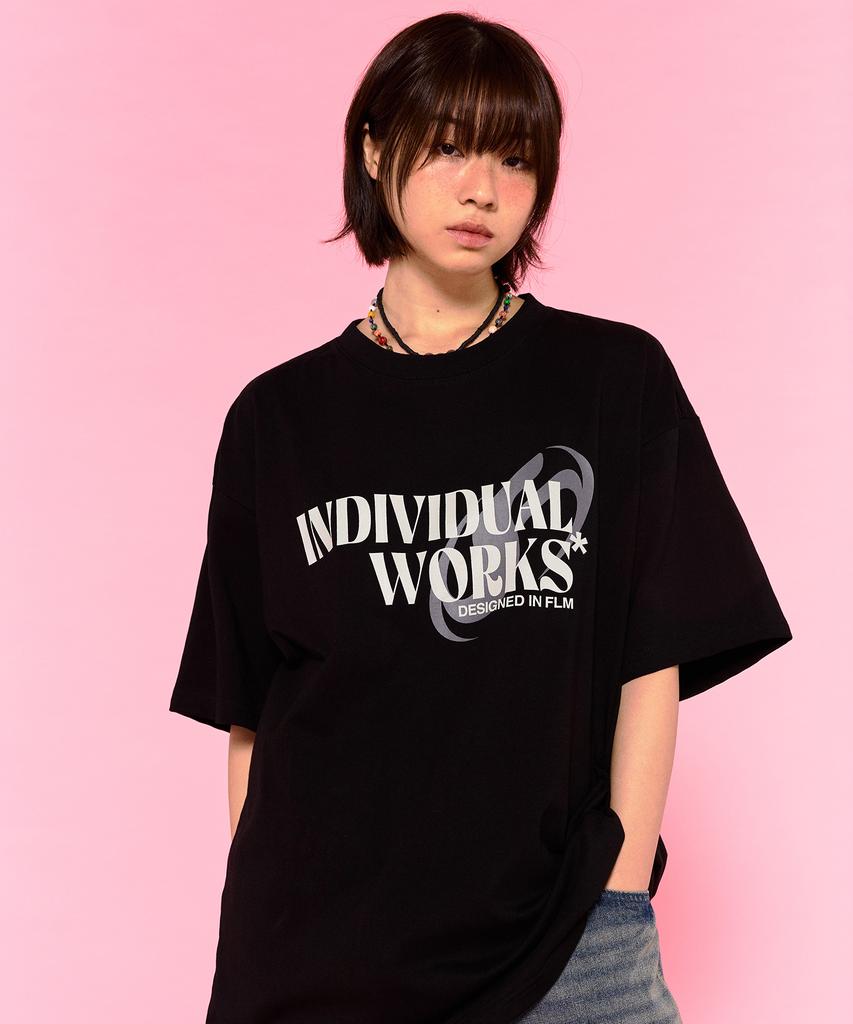 FILLUMINATE Design Works Round T-Shirt - Black