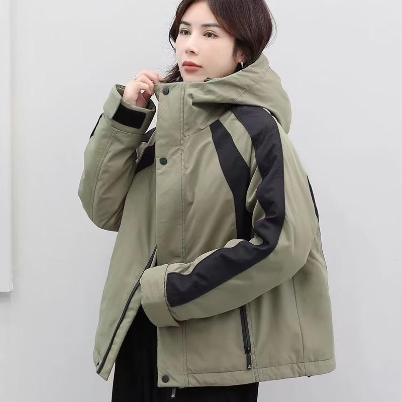 

Winter short hooded color matching down jacket women s 2025 new casual loose thickened warm down jacket XL зелений