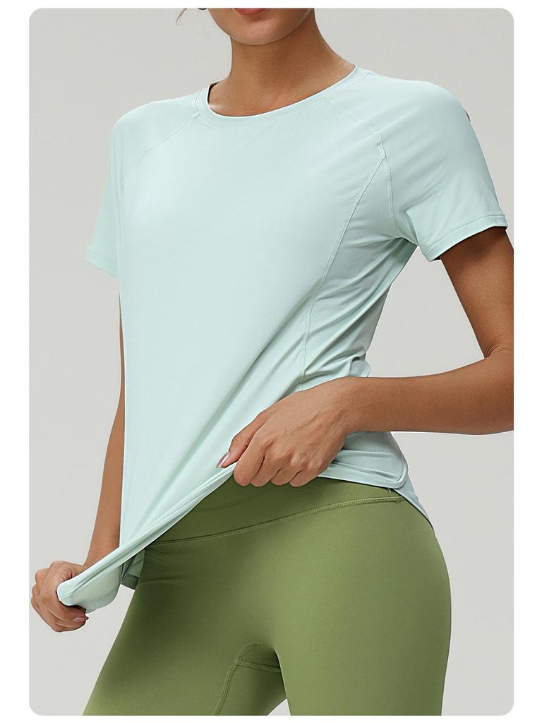 Plus Size Women's Quick-Dry Loose Fit Short Sleeve Running & Yoga T-Shirt