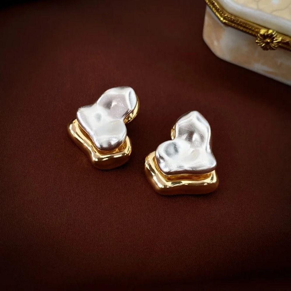 

Elegant Design Metal Heart Earrings Minimalist Fashion Irregular Folds Heart Earrings Women