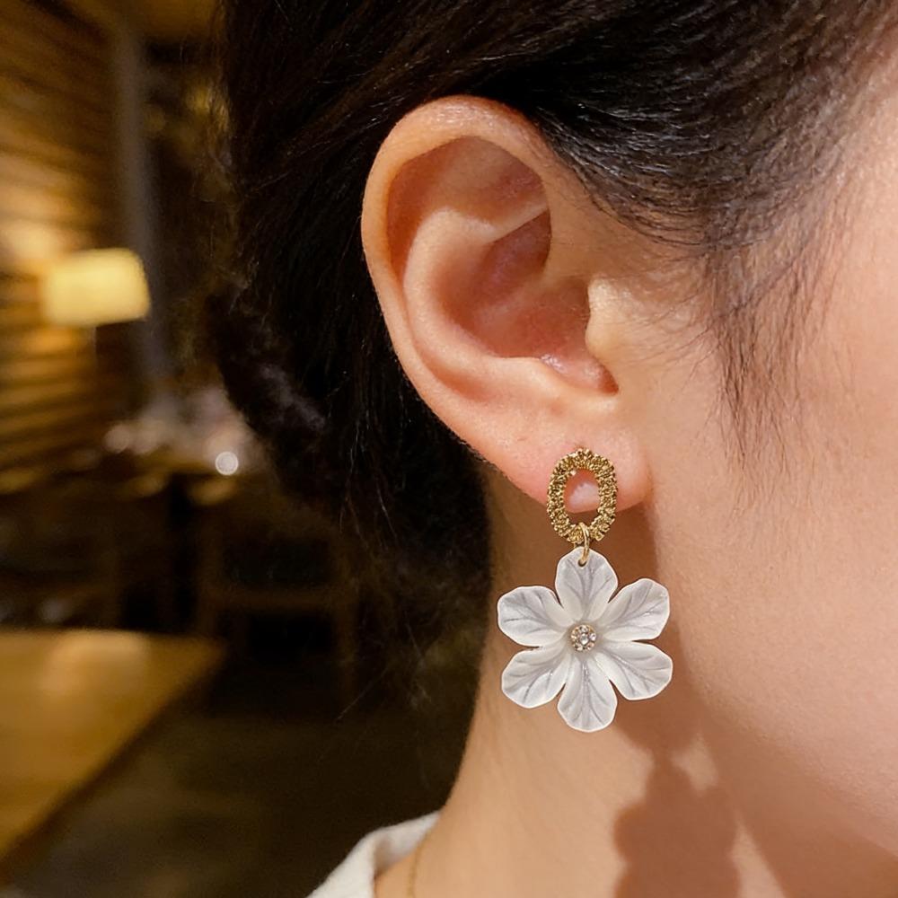 Women’s Irregular Acrylic Flower Drop Earrings, European American Long Dangle Earrings, Fashion Party Jewelry Gift
