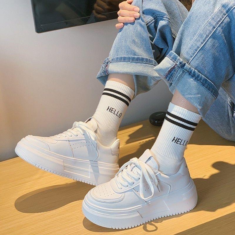 Platform white shoes women's 2025 new ins trendy versatile muffin lightweight bread shoes casual sports inner height-increasing shoes