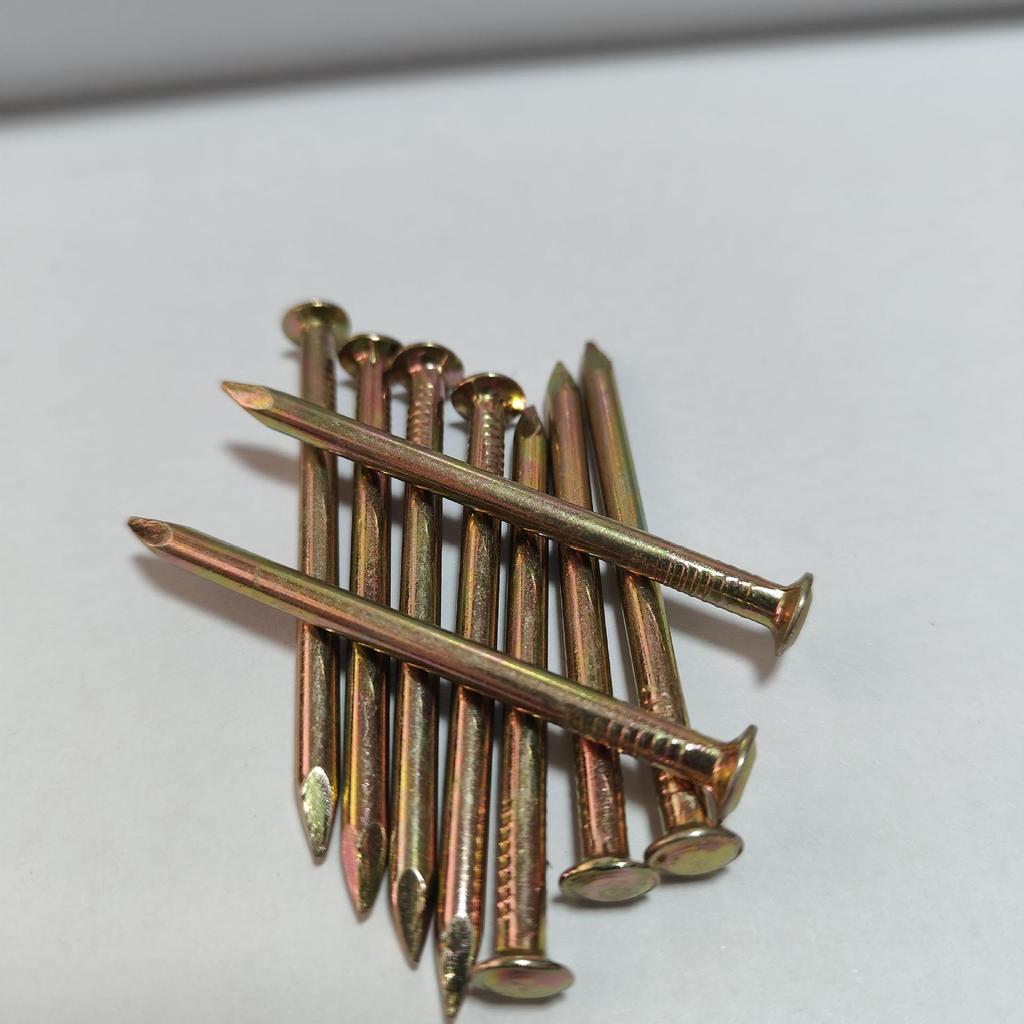 Bardzo Długie Gwoździe Stalowe Galvanizowane do Betonu – Wykończenie Biały & Cynk Kolorowy