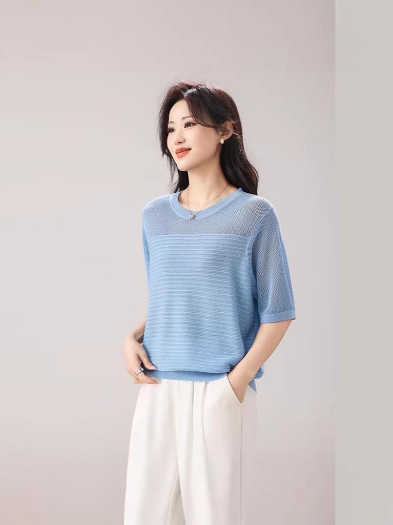 Plus Size Women's Luxurious Spring 2026 Knit Sweater - Short Sleeve, Round Neck, Perforated Design, Solid Color.